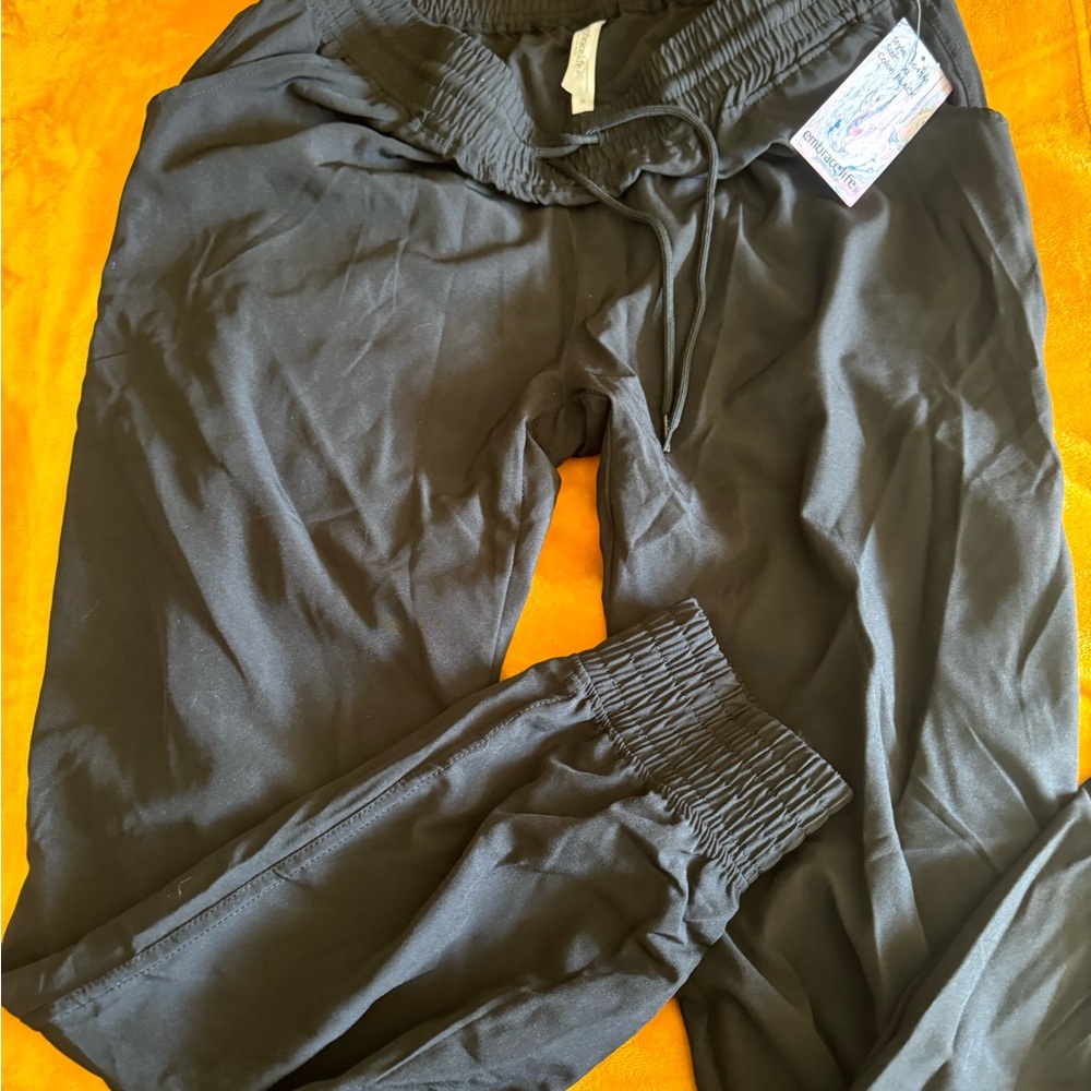 Women’s Olive Green Jogger Pants NWT Sz XL Toe Waist